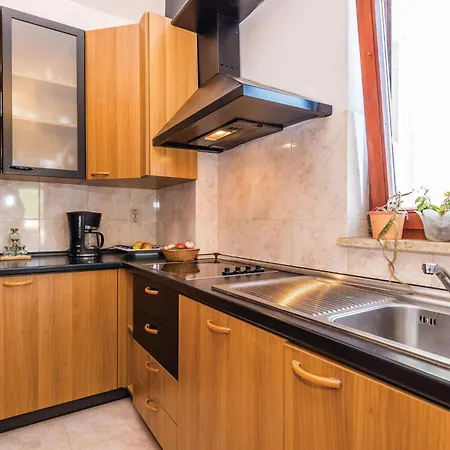 Apartament In With Wifi *